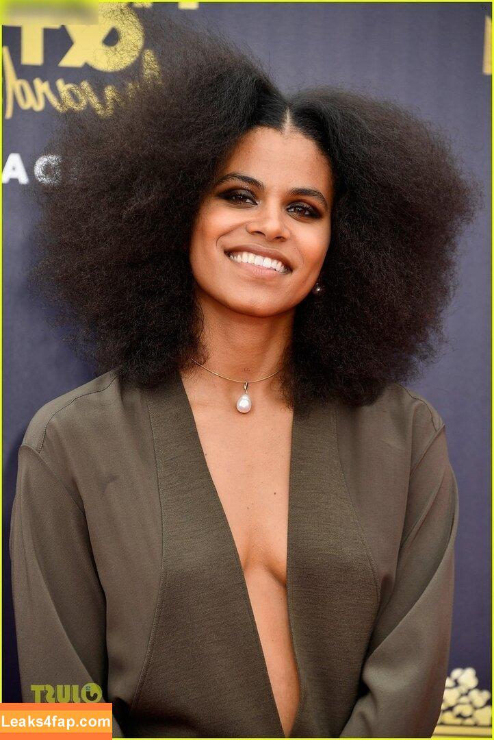 Zazie Beetz / zaziebeetz слитое фото фото #0037