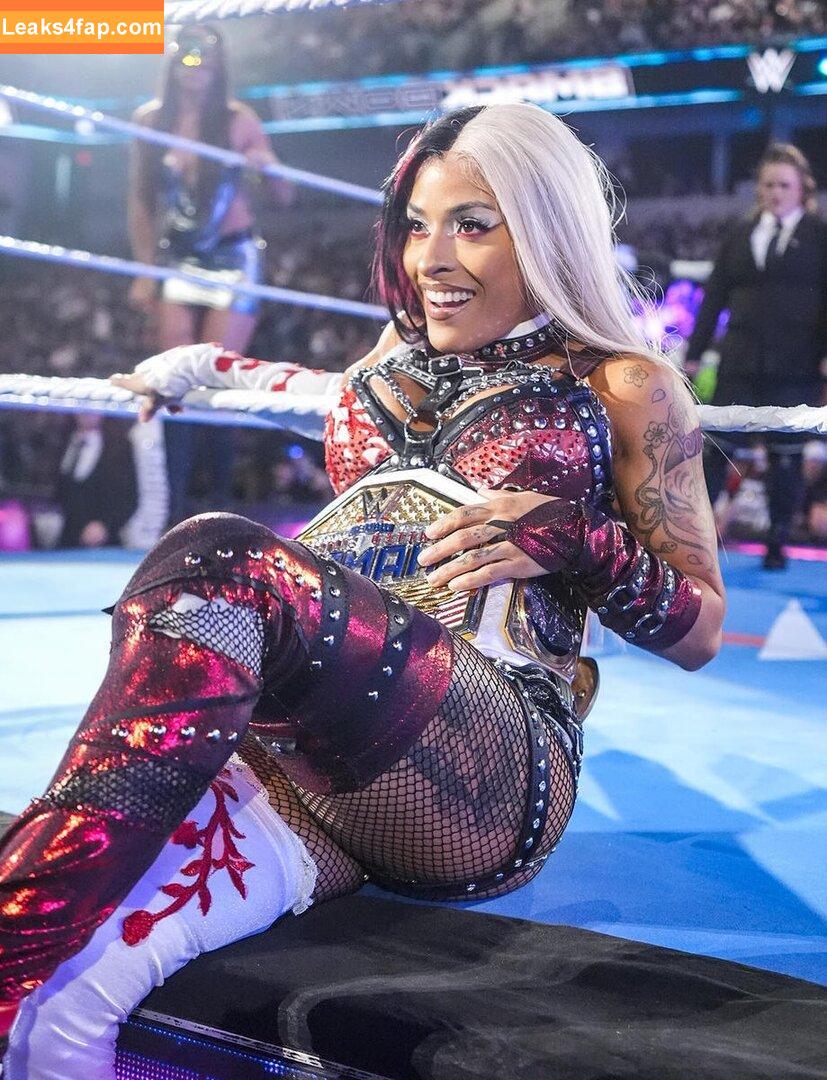 Zelina Vega /  / Thea Trinidad / zelinavegawwe leaked photo photo #1133