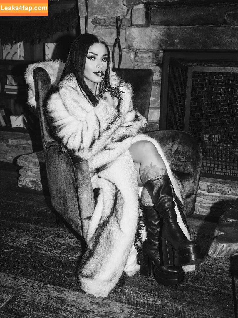 Zelina Vega /  / Thea Trinidad / zelinavegawwe слитое фото фото #1185