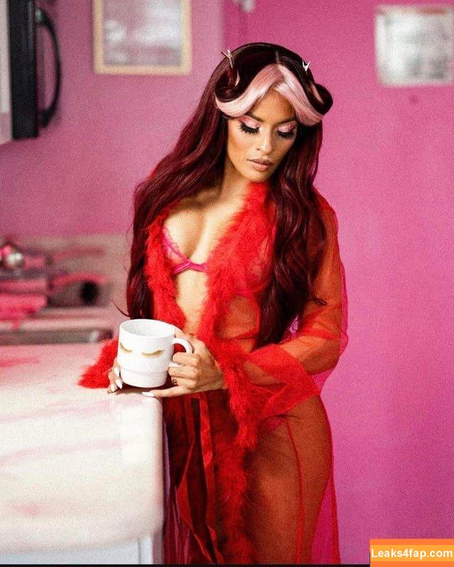 Zelina Vega /  / Thea Trinidad / https: / zelinavegawwe leaked photo photo #1201