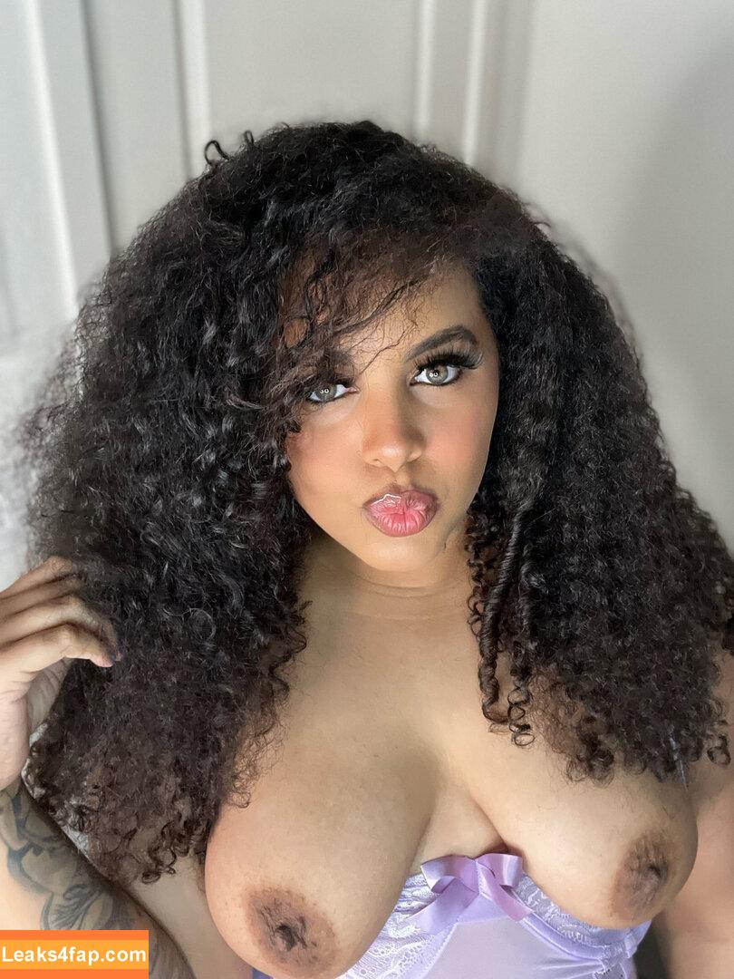 zelori / zelori.in_ leaked photo photo #0036