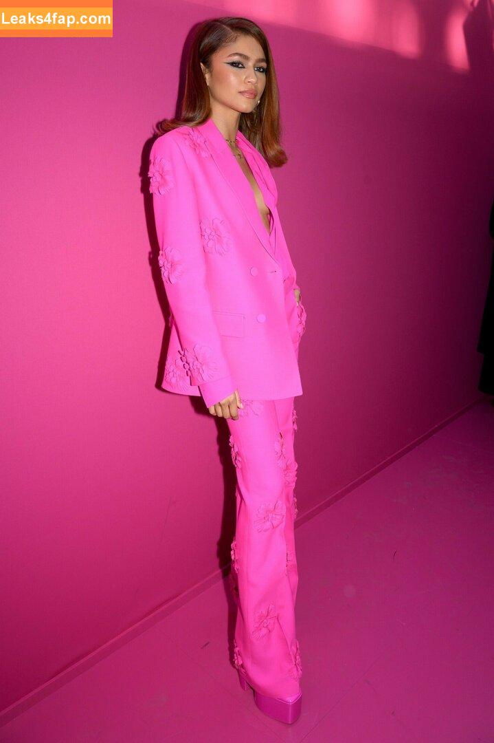 Zendaya / zayarose11 leaked photo photo #0006