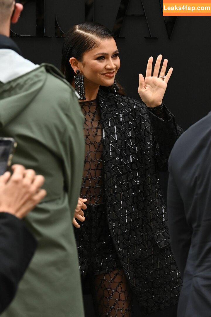 Zendaya / zayarose11 слитое фото фото #0107