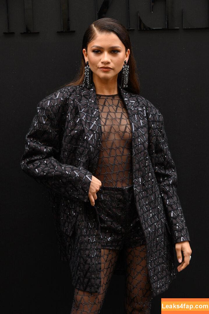 Zendaya / zayarose11 слитое фото фото #0116