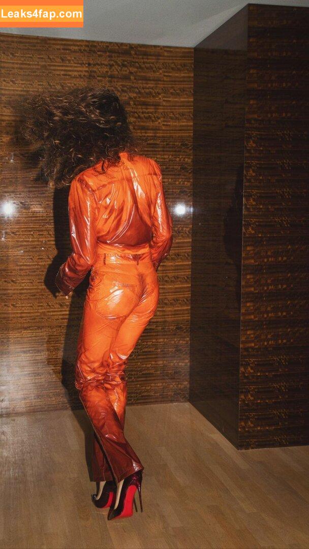 Zendaya / zayarose11 слитое фото фото #0127