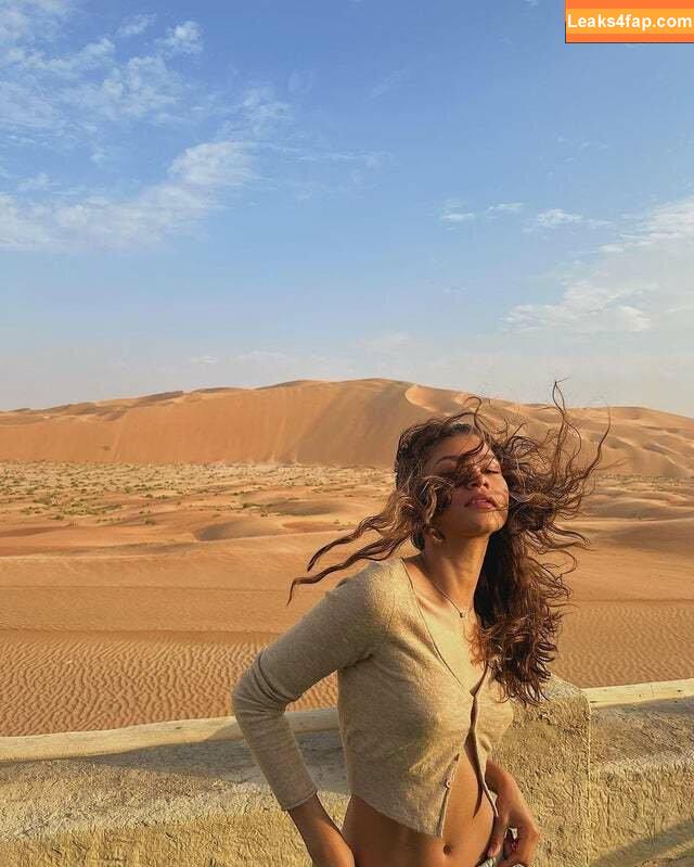 Zendaya / zayarose11 слитое фото фото #0138