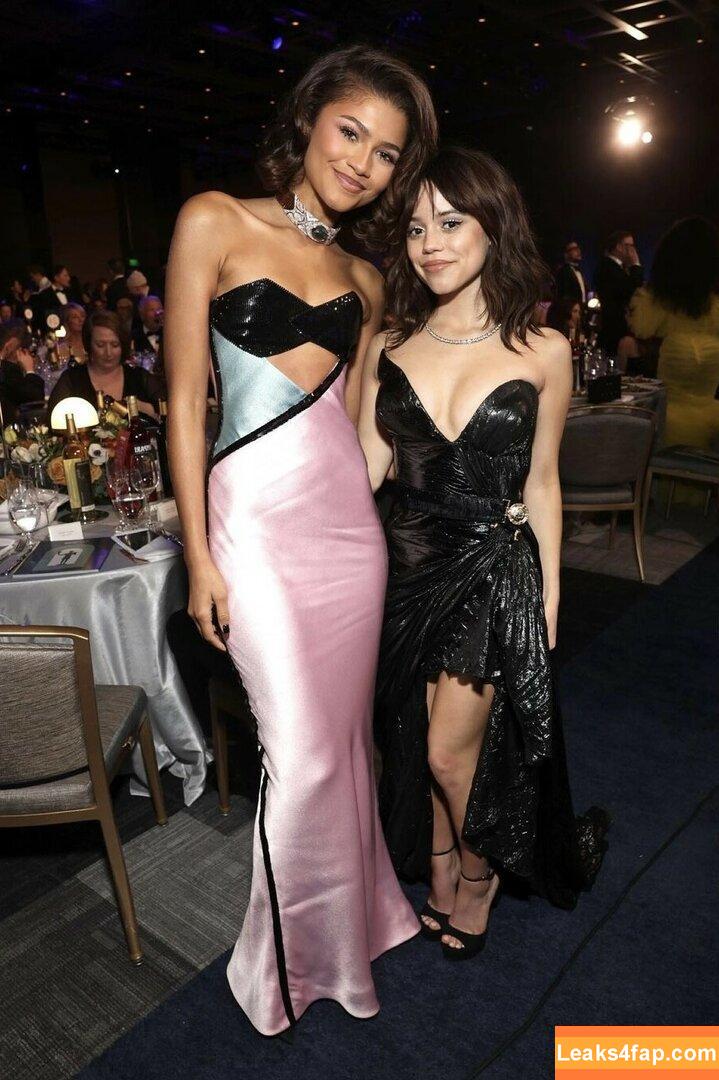 Zendaya / zayarose11 слитое фото фото #0172