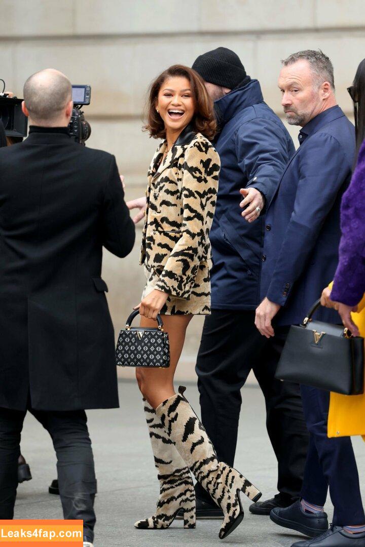 Zendaya / zayarose11 слитое фото фото #0201