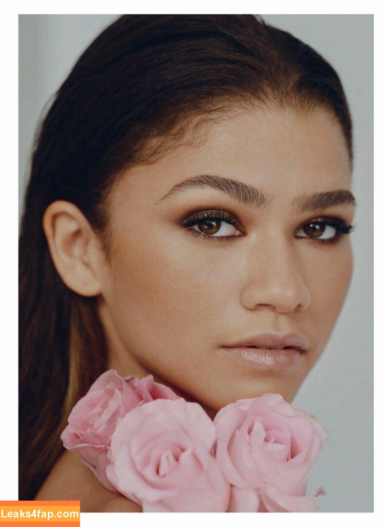 Zendaya / zayarose11 слитое фото фото #0213