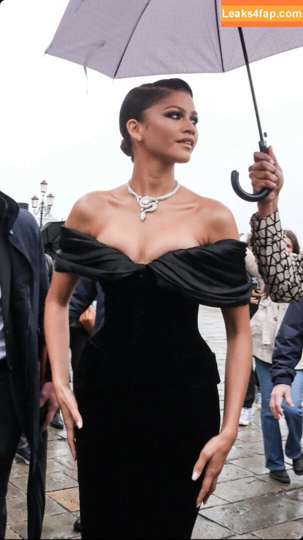 Zendaya / zayarose11 слитое фото фото #0239
