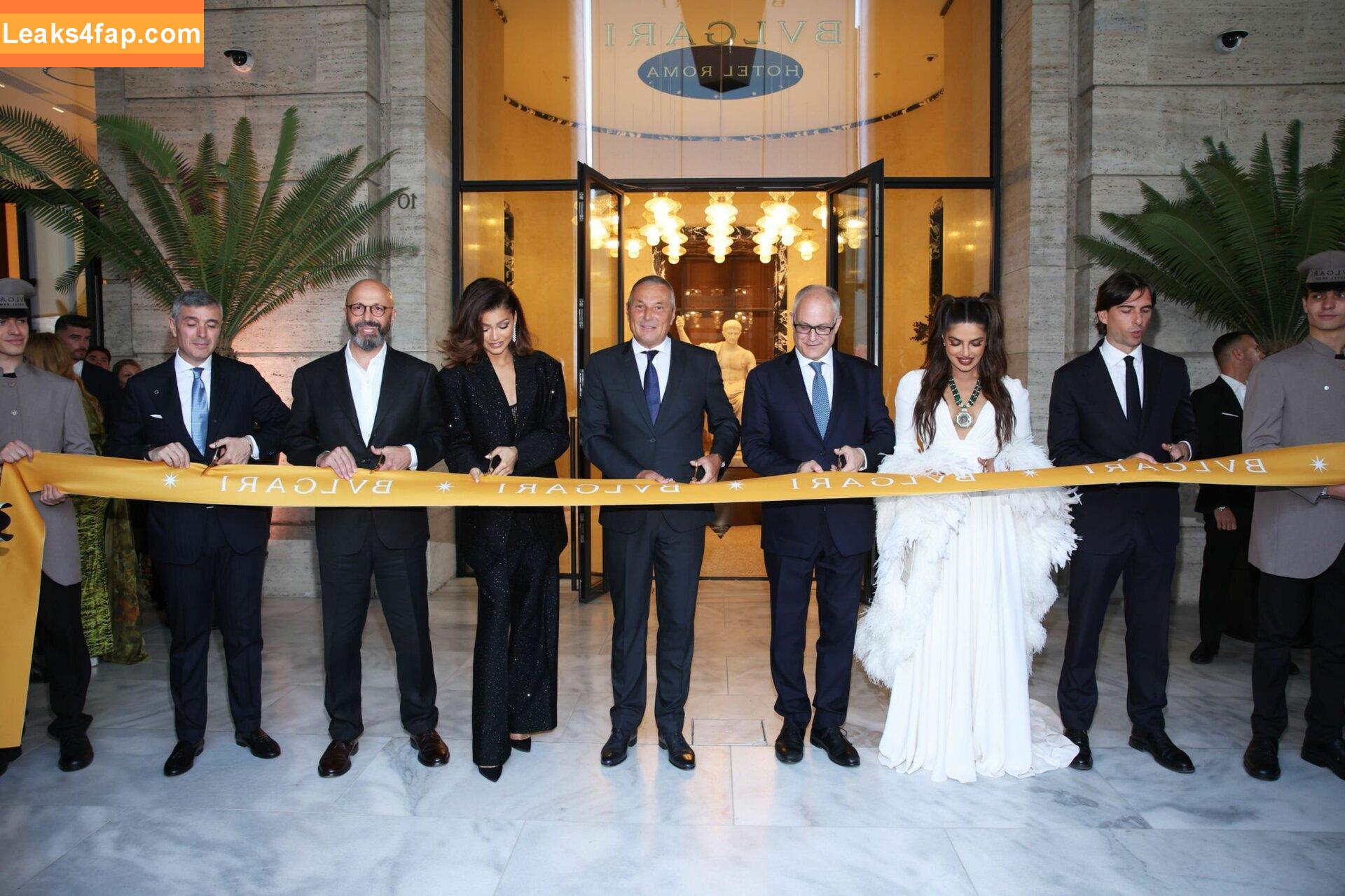 Zendaya / zayarose11 слитое фото фото #0277