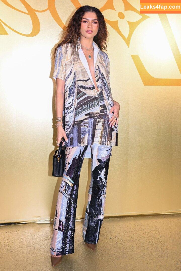 Zendaya / zayarose11 слитое фото фото #0297