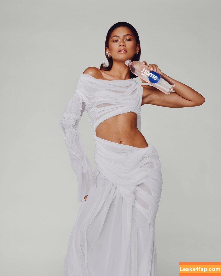 Zendaya / zayarose11 слитое фото фото #0333