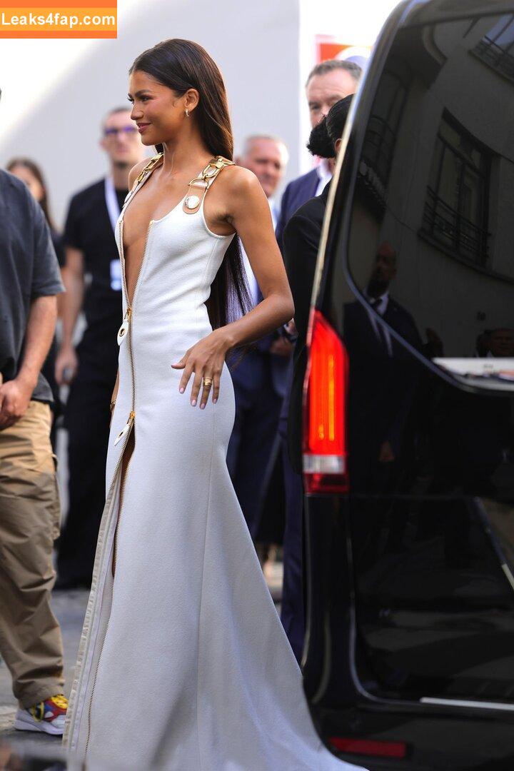Zendaya / zayarose11 слитое фото фото #0390