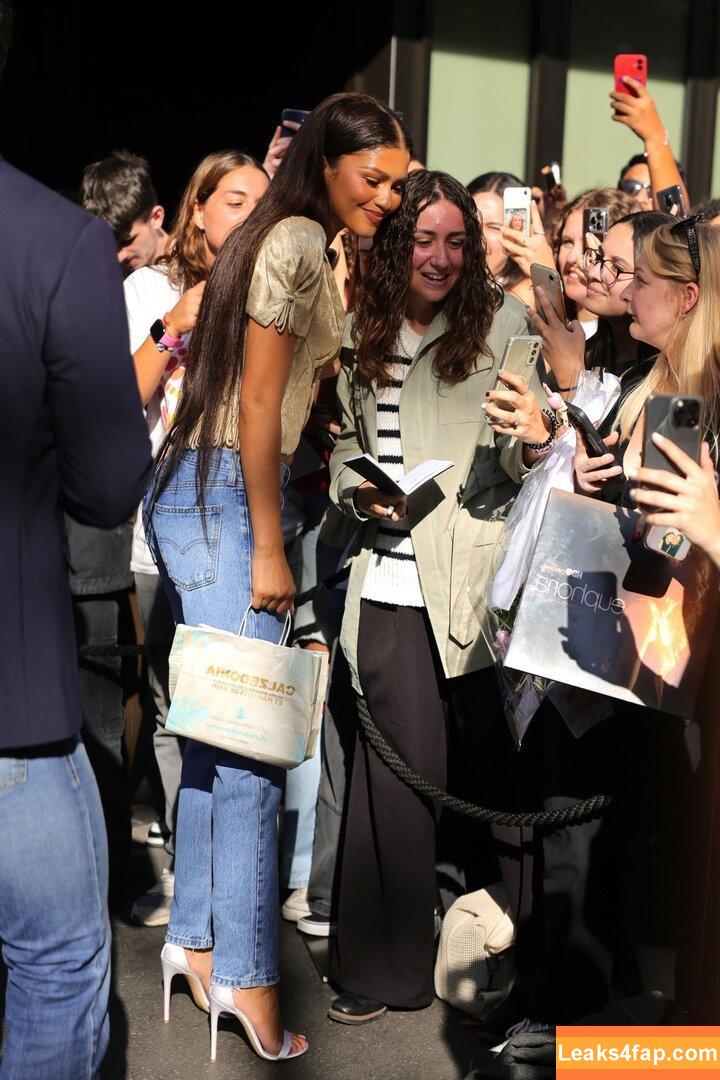 Zendaya / zayarose11 слитое фото фото #0428