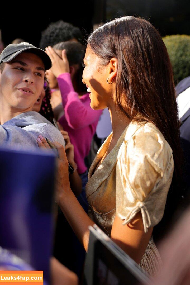 Zendaya / zayarose11 слитое фото фото #0439