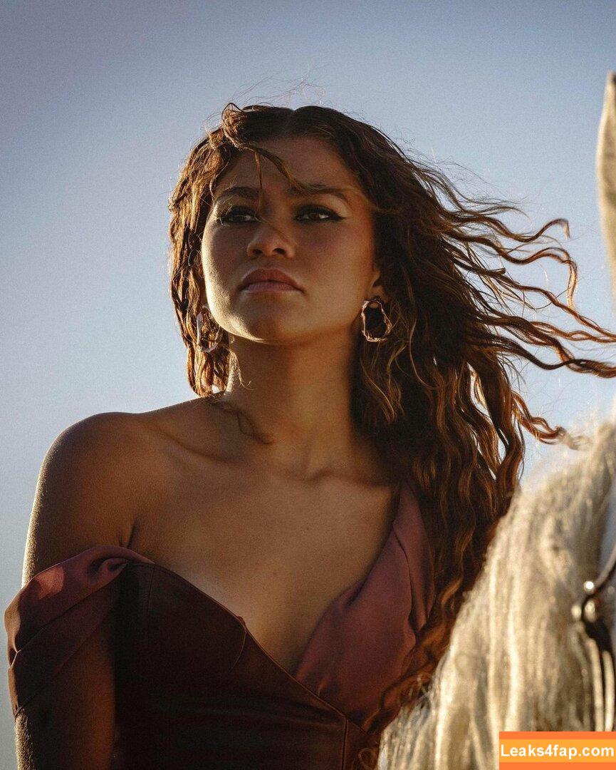 Zendaya / zayarose11 слитое фото фото #0499