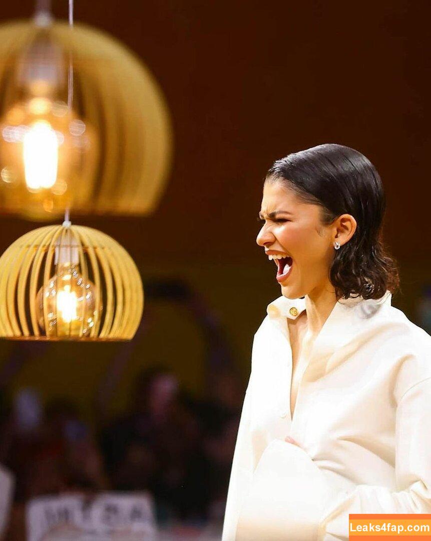 Zendaya / zayarose11 слитое фото фото #0538