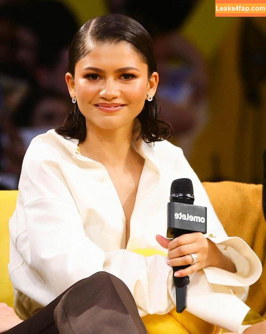 Zendaya / zayarose11 слитое фото фото #0541
