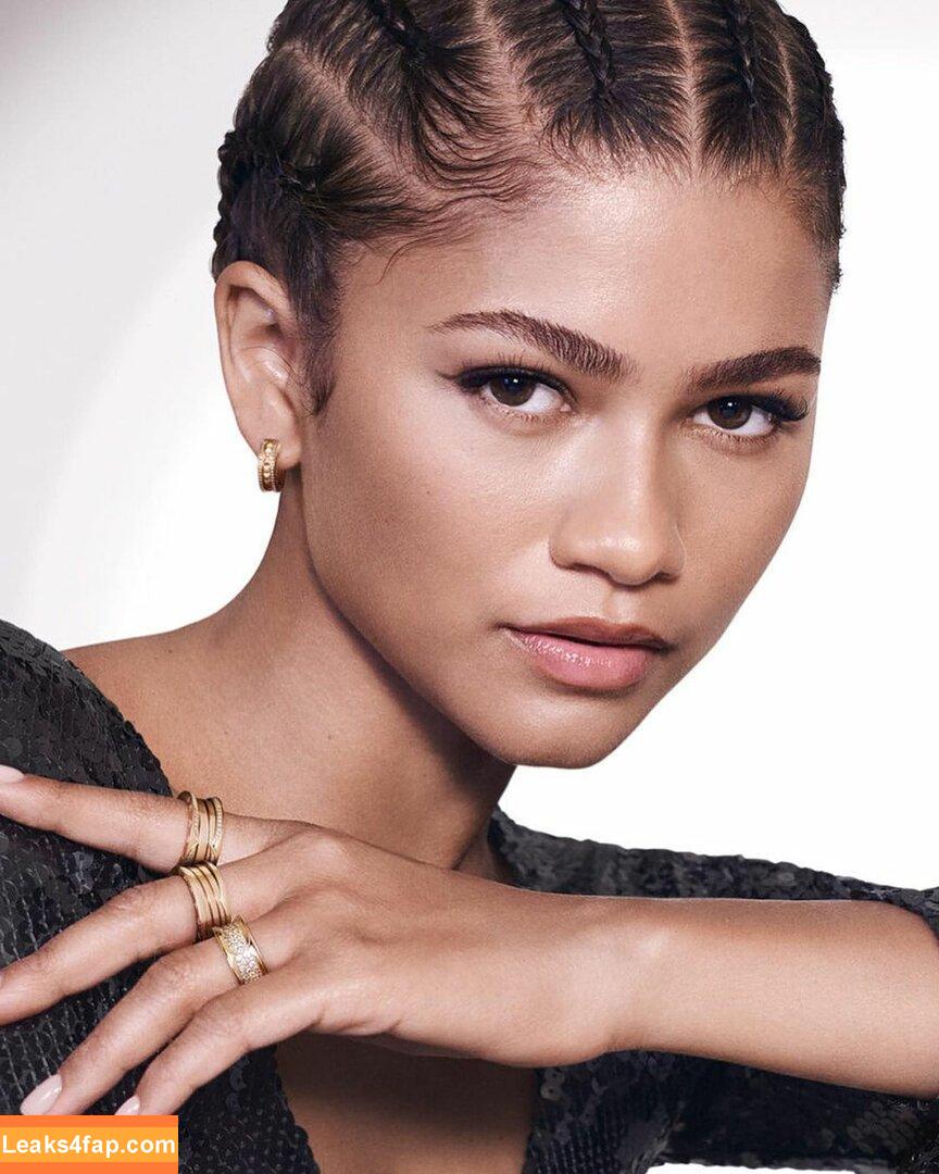 Zendaya / zayarose11 слитое фото фото #0569