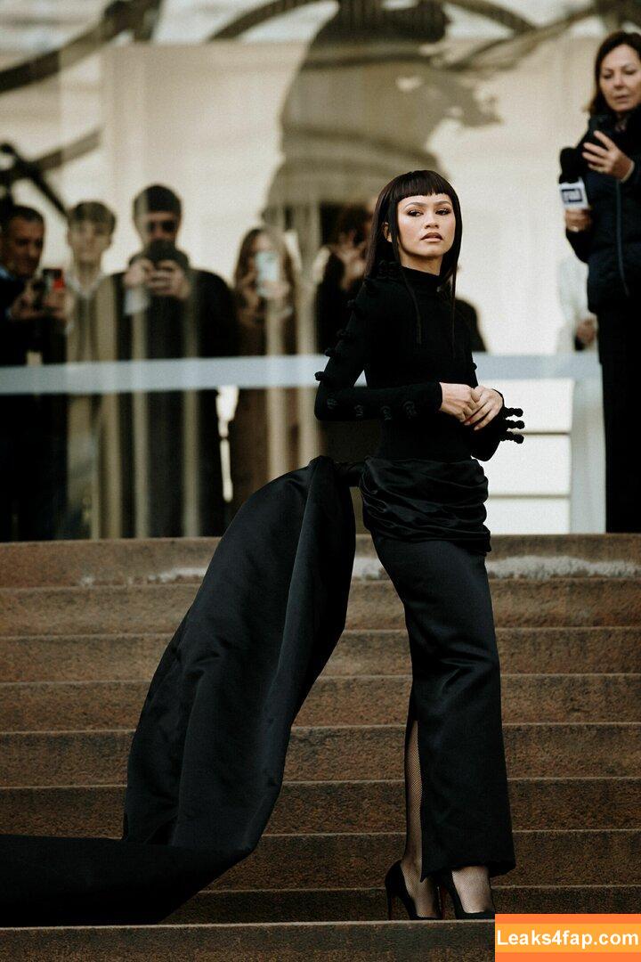 Zendaya / zayarose11 слитое фото фото #0637