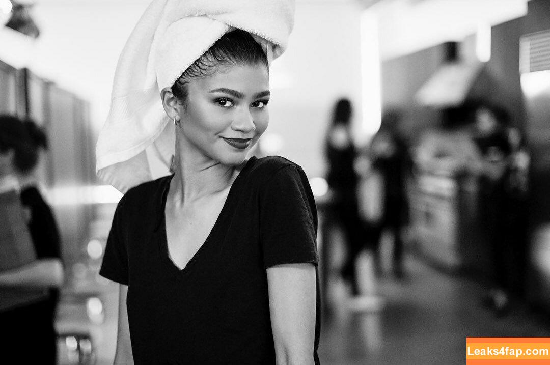 Zendaya / zayarose11 слитое фото фото #0773