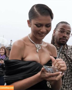Zendaya фото #0240