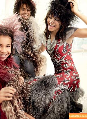 Zendaya фото #0528