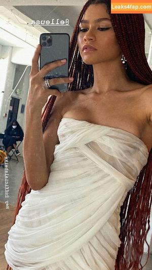 Zendaya фото #0909