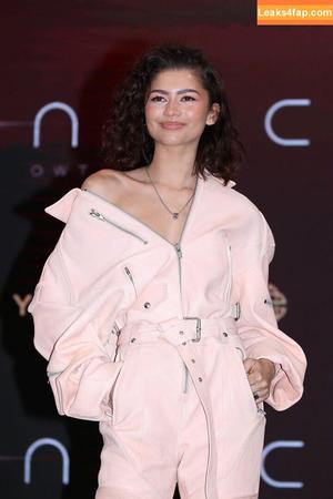 Zendaya фото #0946