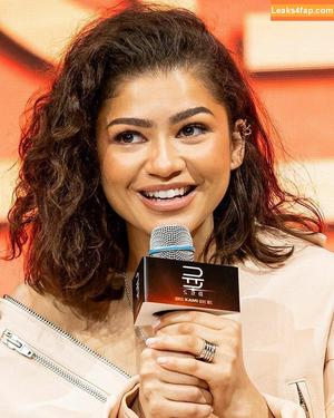 Zendaya фото #0970