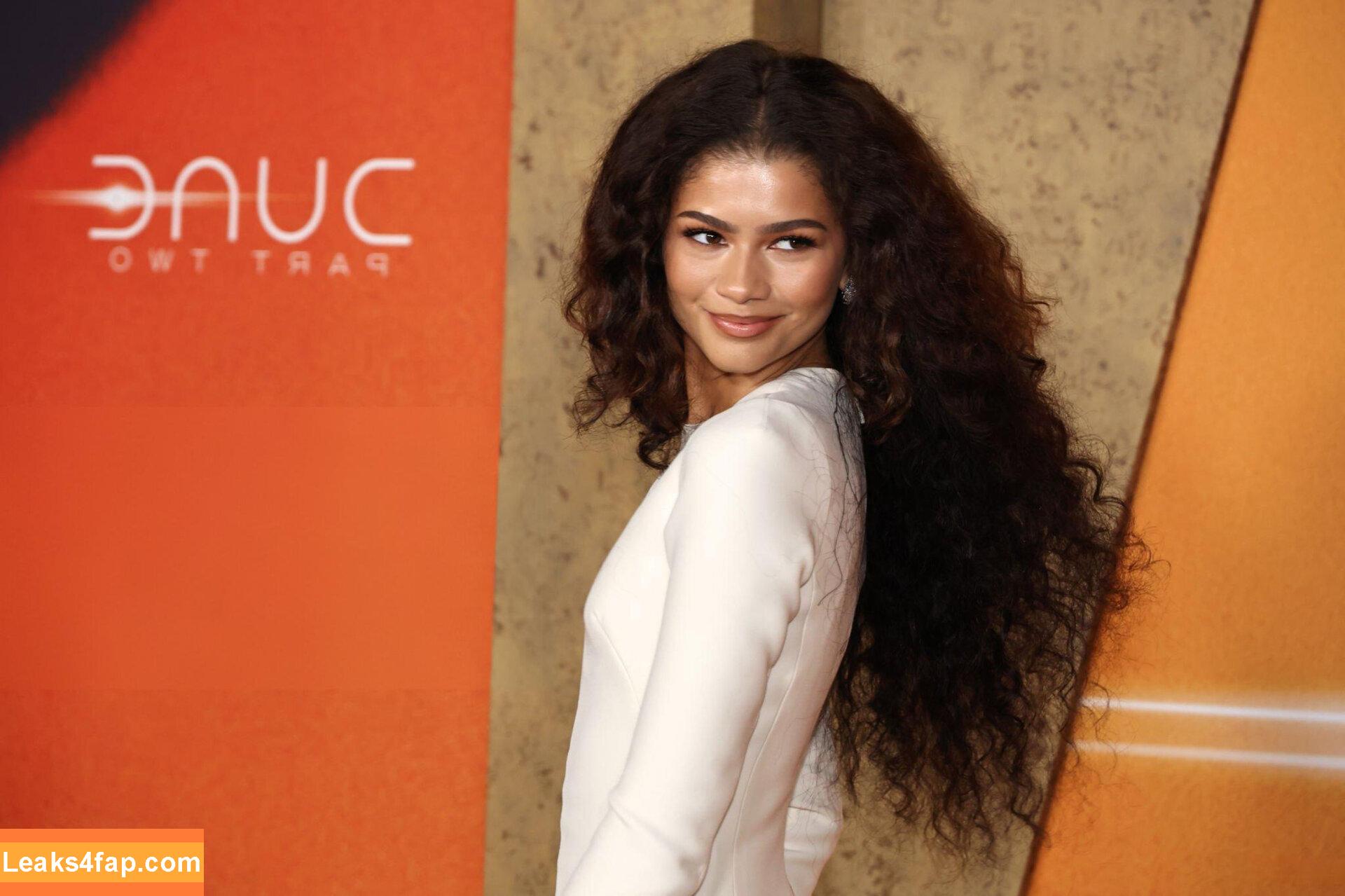 Zendaya / zayarose11 слитое фото фото #1025