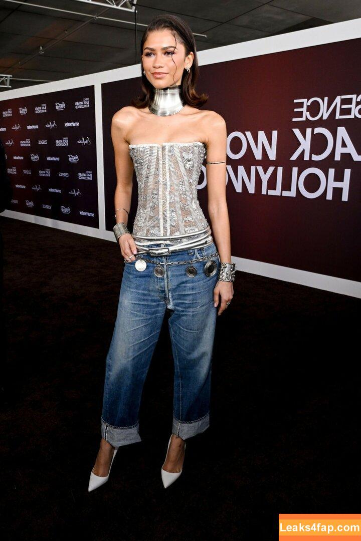 Zendaya / zayarose11 слитое фото фото #1117