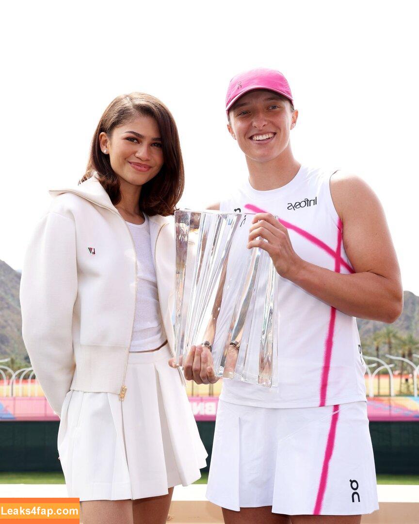 Zendaya / zayarose11 слитое фото фото #1195