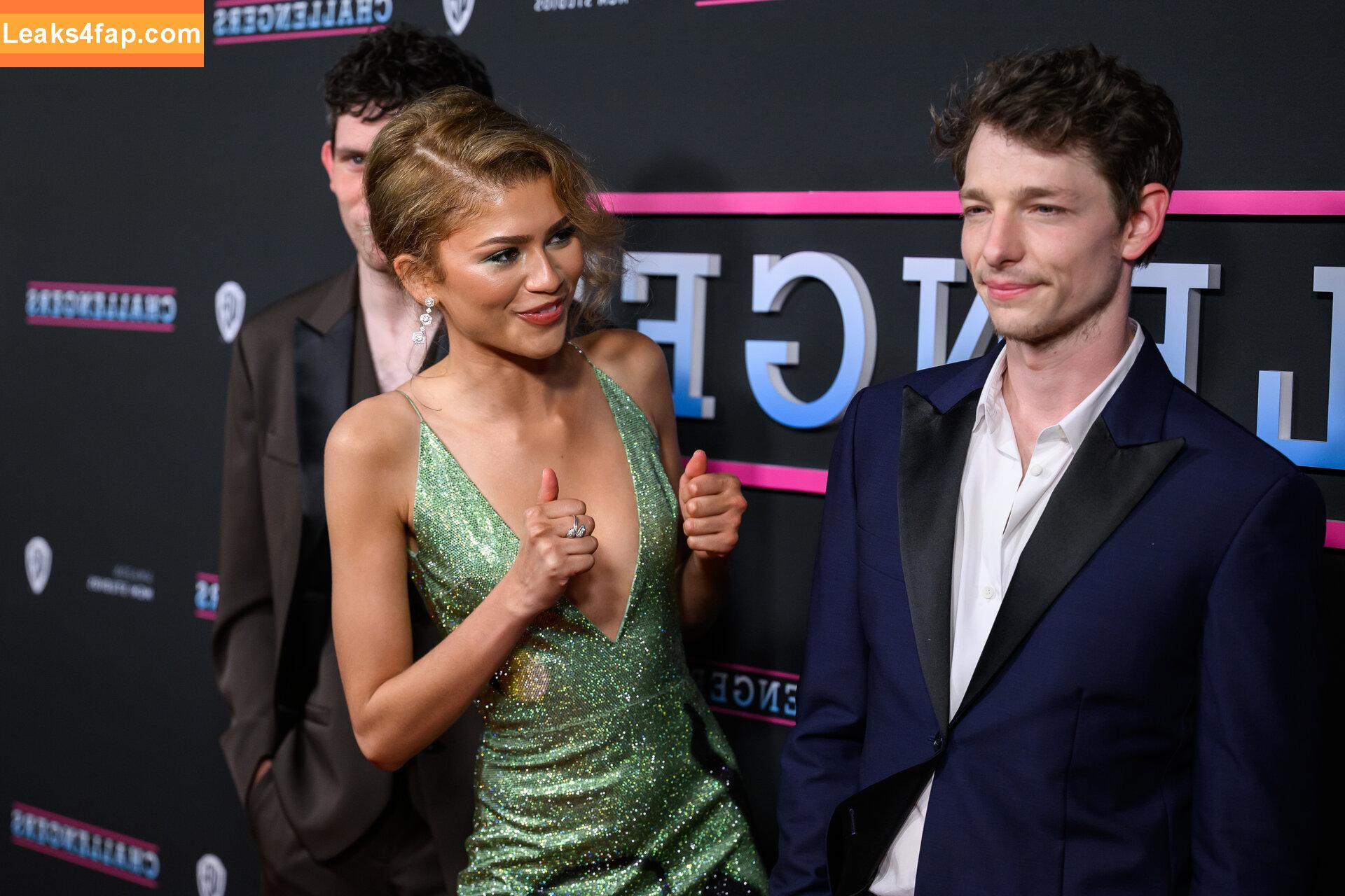 Zendaya / zayarose11 слитое фото фото #1247