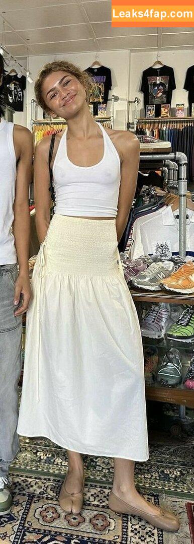 Zendaya / zayarose11 слитое фото фото #1272