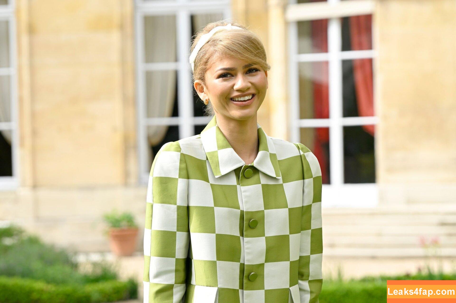 Zendaya / zayarose11 слитое фото фото #1308