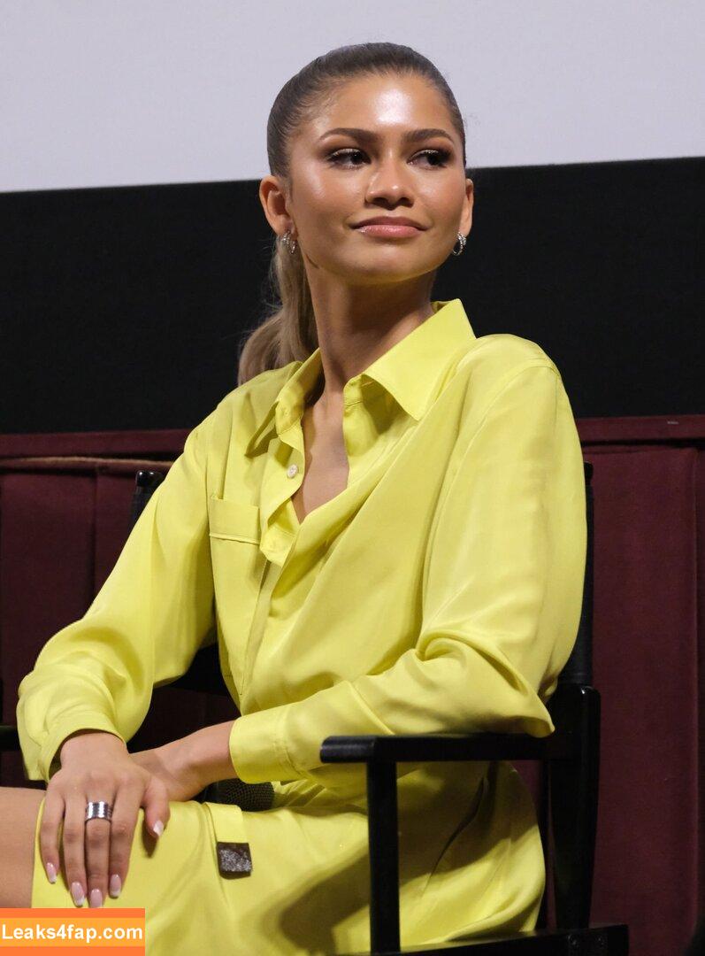 Zendaya / zayarose11 слитое фото фото #1601