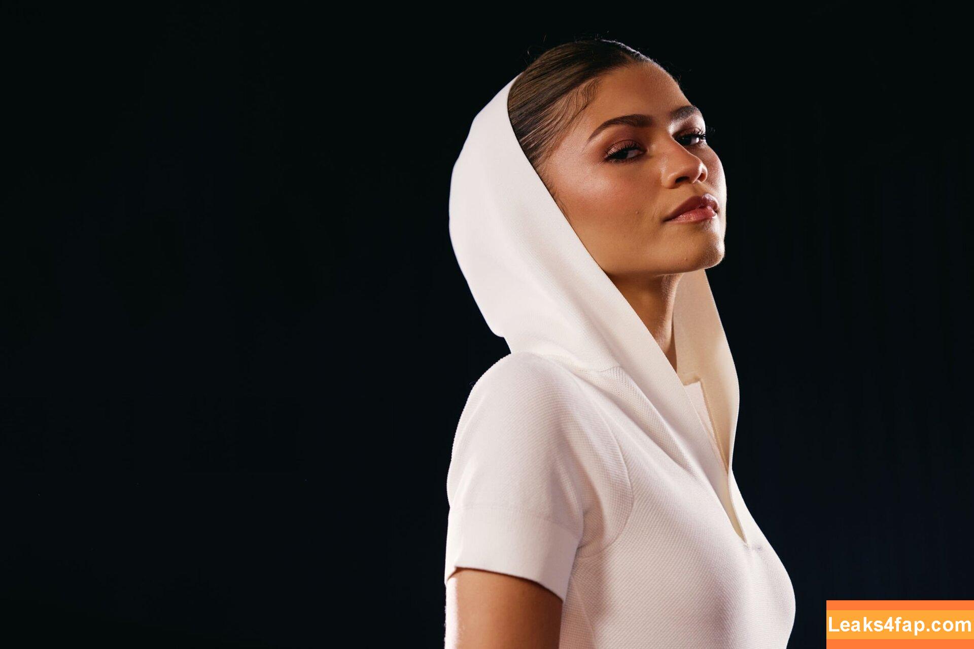 Zendaya / zayarose11 слитое фото фото #1741