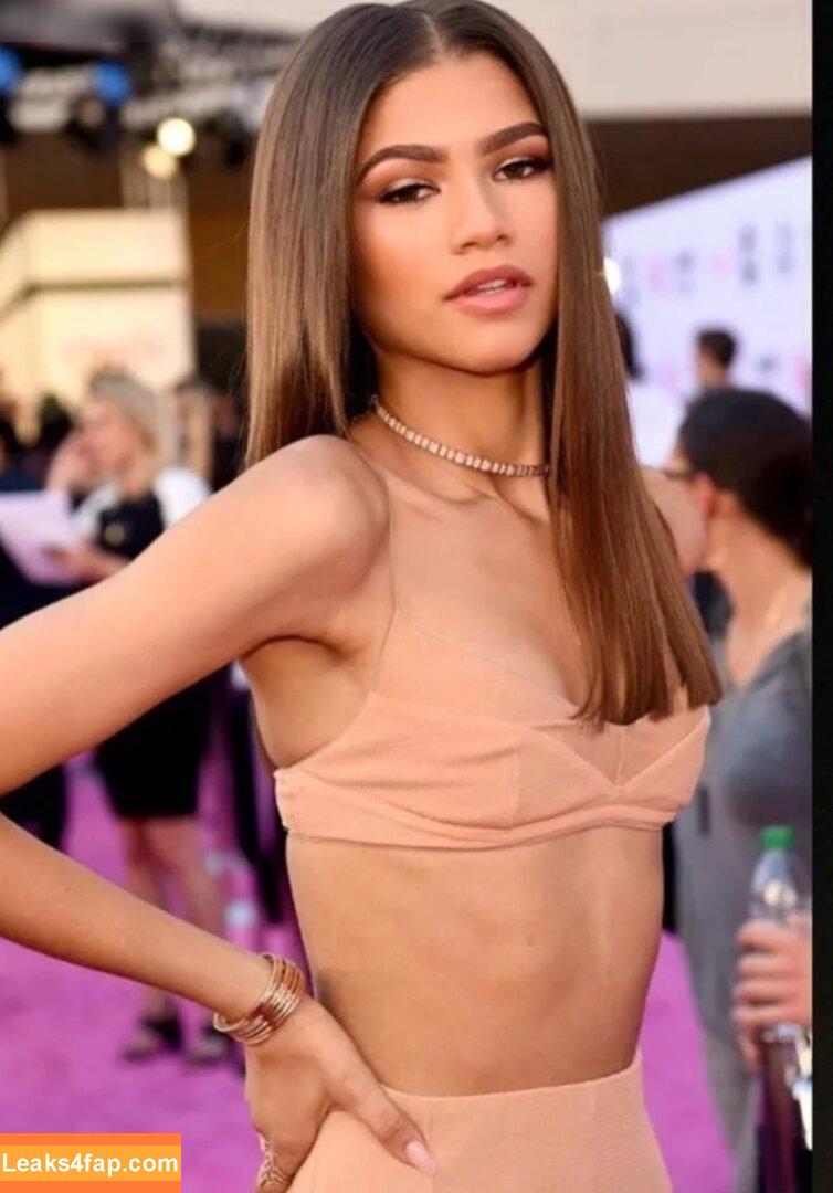 Zendaya / zayarose11 слитое фото фото #1911
