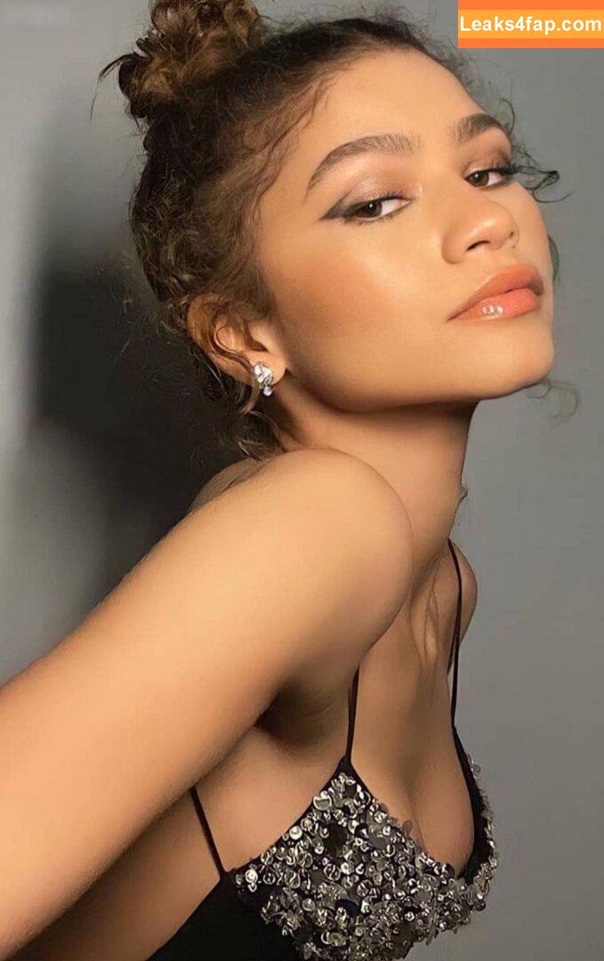 Zendaya / zayarose11 слитое фото фото #1917