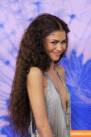Zendaya фото #1070