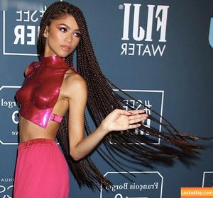 Zendaya фото #1998