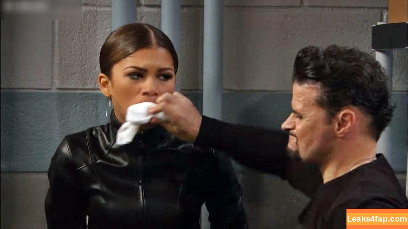 Zendaya /  слитое фото фото #2006