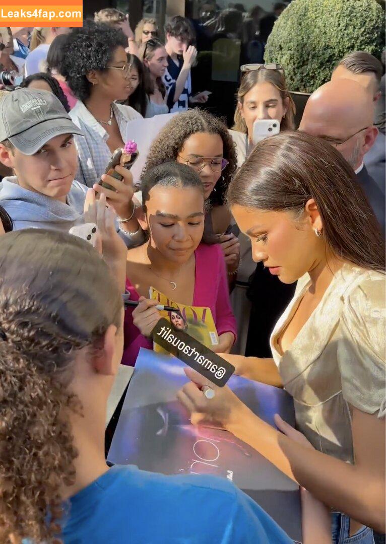 Zendaya /  слитое фото фото #2068