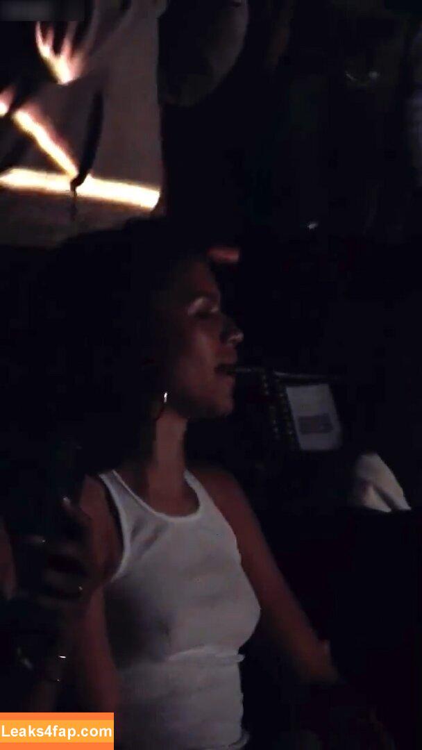 Zendaya слитое фото фото #2150