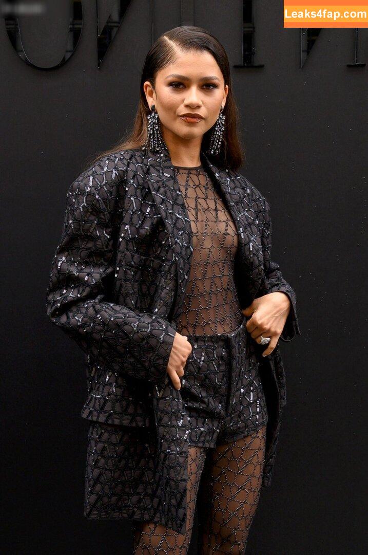 Zendaya слитое фото фото #2159
