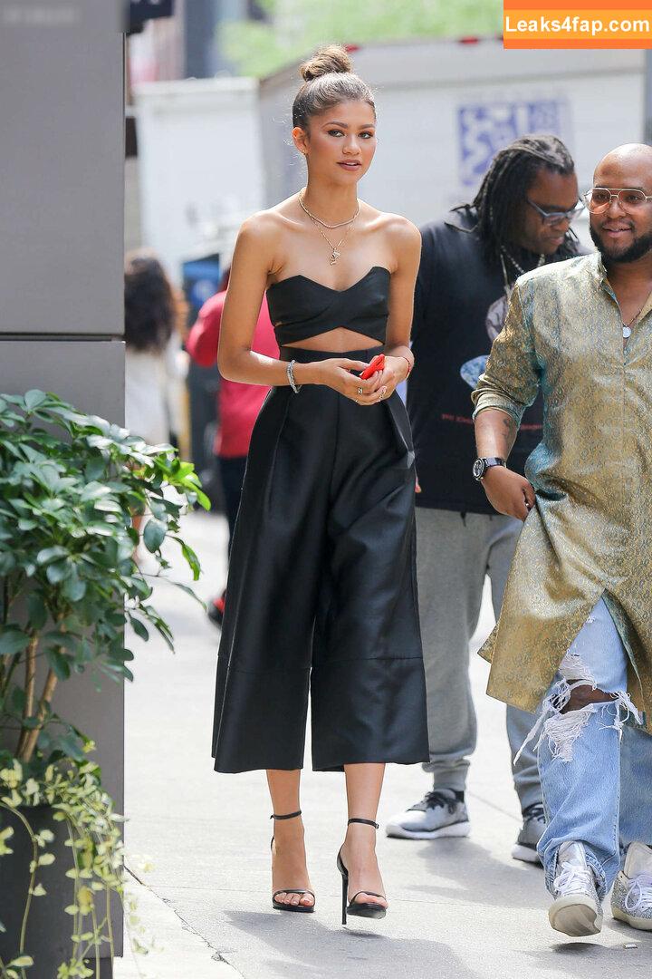 Zendaya слитое фото фото #2498