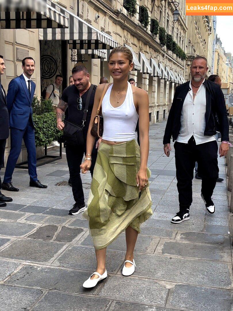 Zendaya слитое фото фото #2602