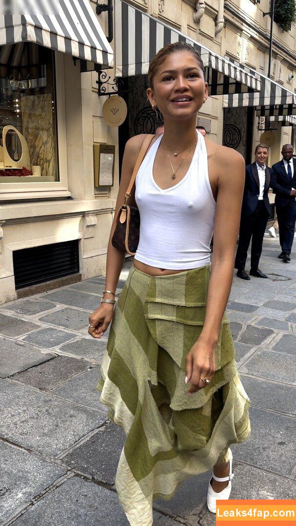 Zendaya слитое фото фото #2604